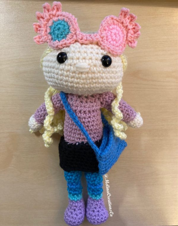 Front view of crochet Luna